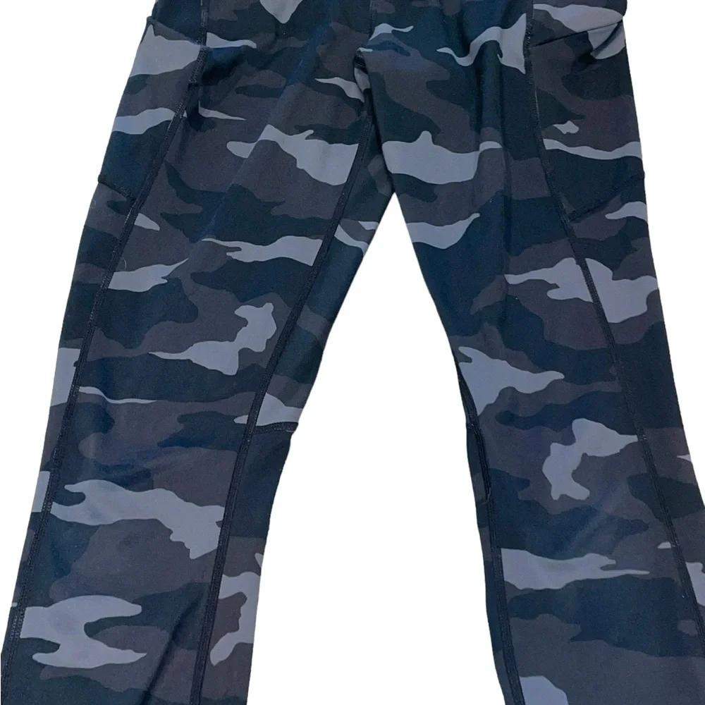 ATHLETA Women’s Gray Camo Print Leggings w/ Pockets Size Small